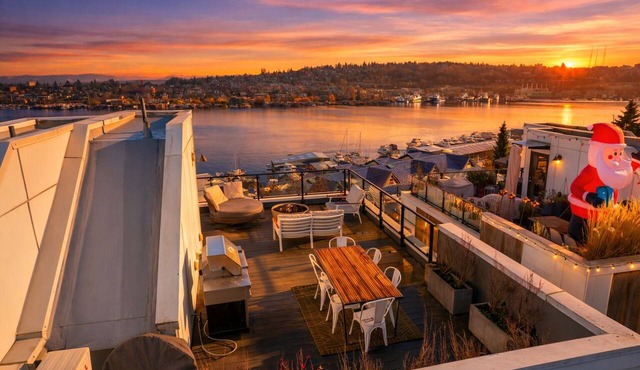 High-End Living! ~ Panoramic Views ~ A/C ~ Parking