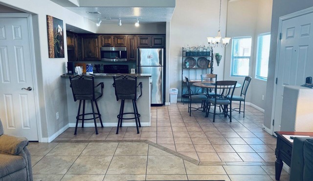 High Stakes Hideaway by Mesquite Vacation Rentals: Pet Friendly with Private Balcony and $510 in free daily activities in Mesquite