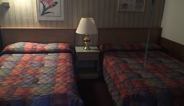 Hilander Motel