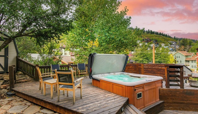 Hillside Overlook by AvantStay | Hot Tub, Views, BBQ | In the Heart of Old Town