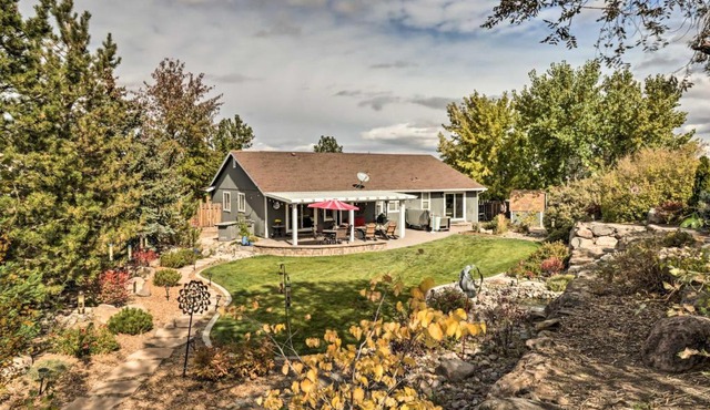 Hot Tub & Fire Pit: Reno Gem 12 Mi to Skiing in Reno