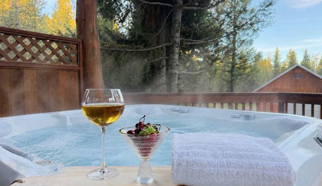 Hot Tub | Fire Pit | YellowstoneNP | Fishing-Boating