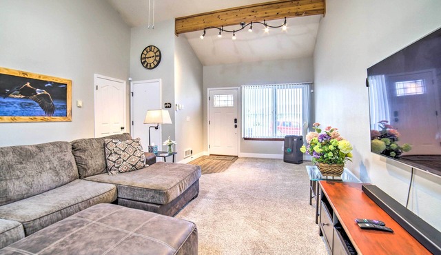 Idaho Falls Townhome ~ 5 Mi to Tauthaus Park!