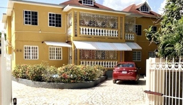 Impeccable Spacious 3 Bedroom Home Near Beach! in Montego Bay