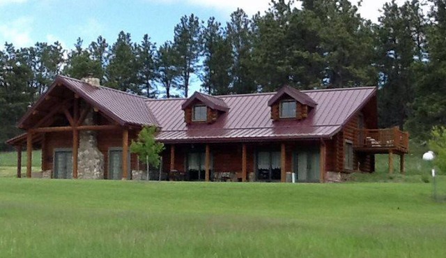 Jade Pines, Sturgis Rally week open. Sauna, Darts, Pinball, Pool Table, cornhole in Custer