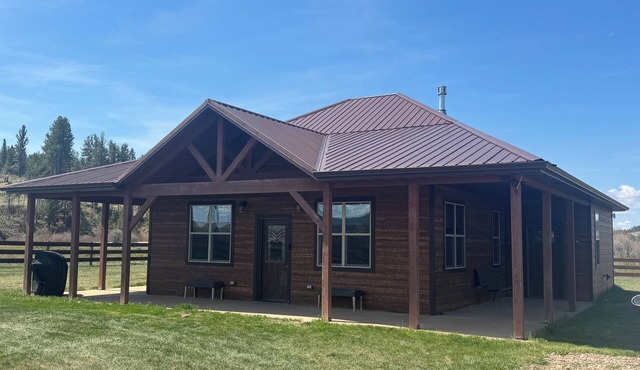 Kara Creek Ranch - 2 Bed/2 Bath - Cabin 11