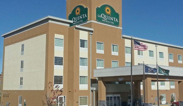 La Quinta by Wyndham Dickinson in Dickinson