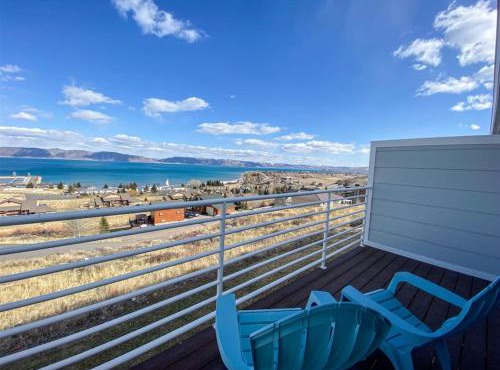 Lake View Condo 942 4