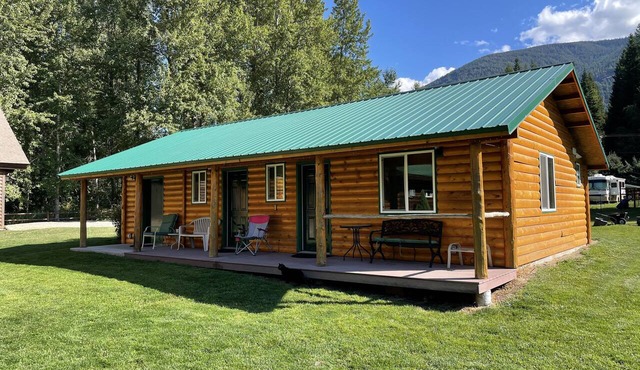 Lakefront - 3 attached Cabins with large picnic shelter; dock, ON BULL LAKE. in Troy