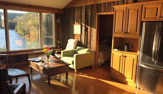 Lakefront + ski - 3 bedrooms Chalet with a view in Saint-Côme