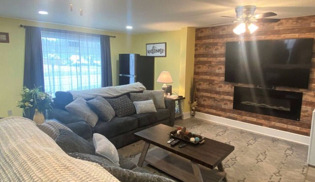 Lancaster E Main · Lancaster House in Lancaster