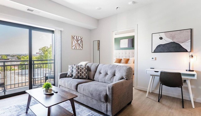 Landing | Chic 1BD, Game Room, Pool