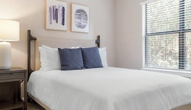 Landing | Spectacular 1BD, Courtyard, Pool