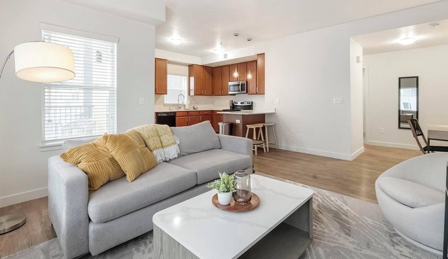 Landing | Stylish 2BD, Courtyard, Gym