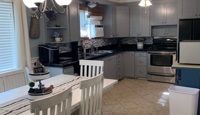 Large Family Home w/ huge Lot/ Close Yellowstone Park