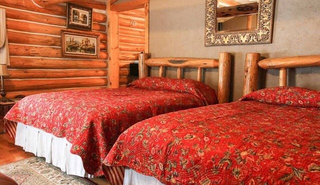 Lodgepole Cabin in Dry Creek