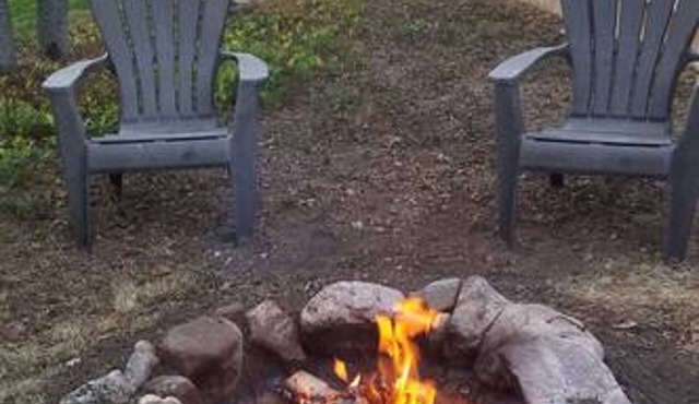 LRG Pet Friendly 2BD/2BA Sleeps 6 with Waffles