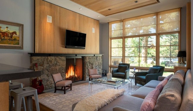 *Luxury Condo Downtown Ketchum*
