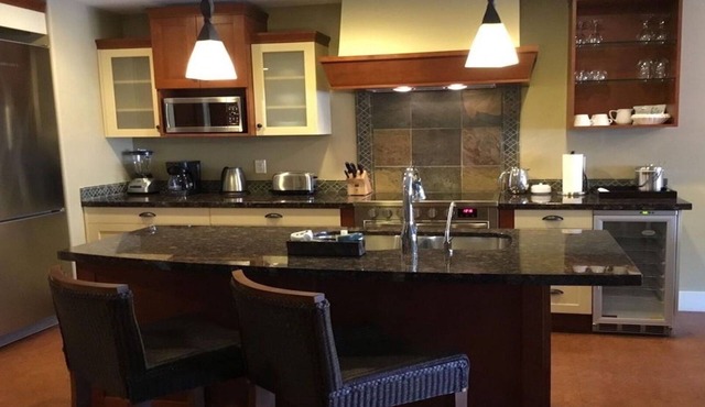 Luxury condo in 5 Star Resort and Spa in Canmore