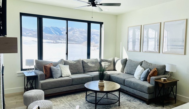 Luxury Retreat by Lake & Snowbasin Skiing