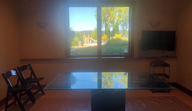 Luxury Seafront Stay with Separate Entrance at Gate Way to Olympic National Park