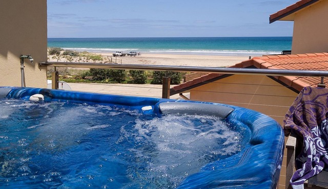 Luxury Spa “Beachfront Moana” Perfect for couples, families or friends! in Moana