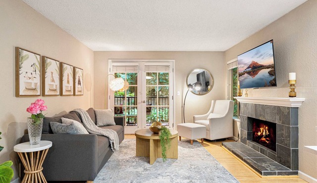 @ Marbella Lane - Cozy Forest Cabin Min from DWNTN