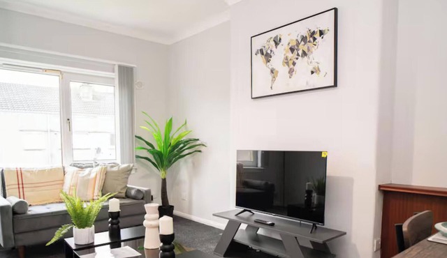 Modern Apartment in South-West Glasgow in Glasgow
