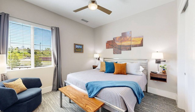 Modern Comfort Mins to Downtown, Red Rocks, CSM campus in Golden