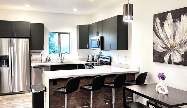 Modern condo in downtown Victor