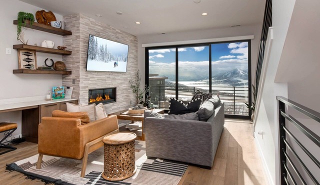 Moose Management's Klaim 807: Luxury & Tranquility in Park City in Park City