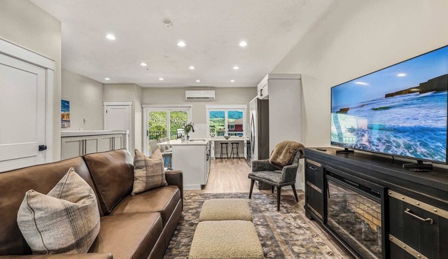 Mountain Getaway Modern Condo