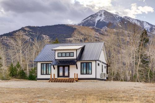 Mtn-View Gem Near Chico, Sage & Yellowstone!