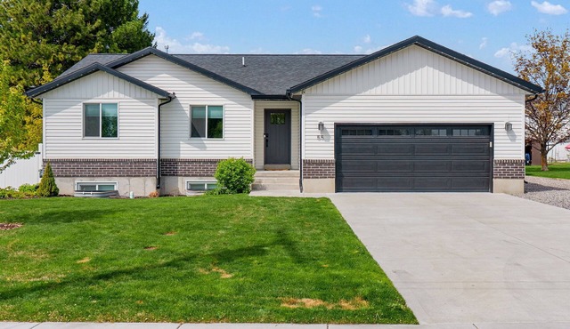 MUST STAY Beautiful new home in Smithfield!