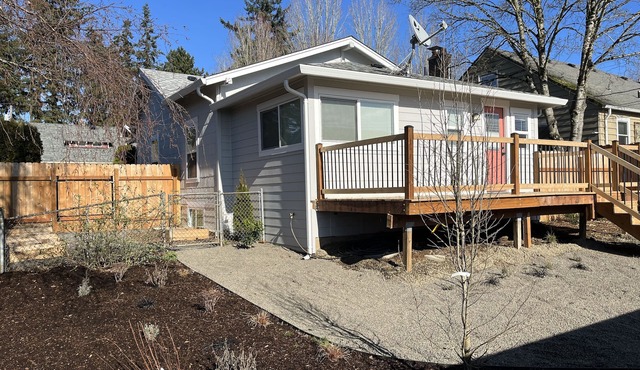 Nee-Nee's Bungalow