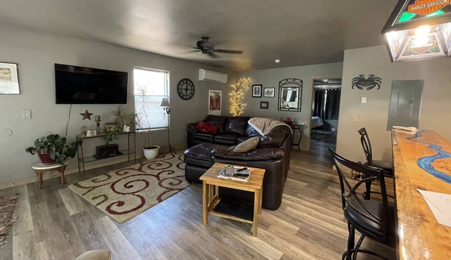 New 2nd story Apartment minutes from Big Horn Mountains