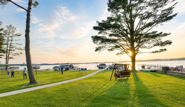 NEW Listing - Waterfront Silver Lake Condo in Mears