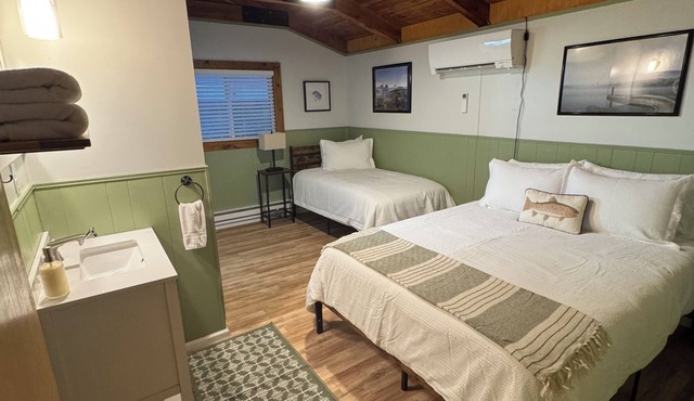 Newly Remodeled Bighorn Mountain View Cabin