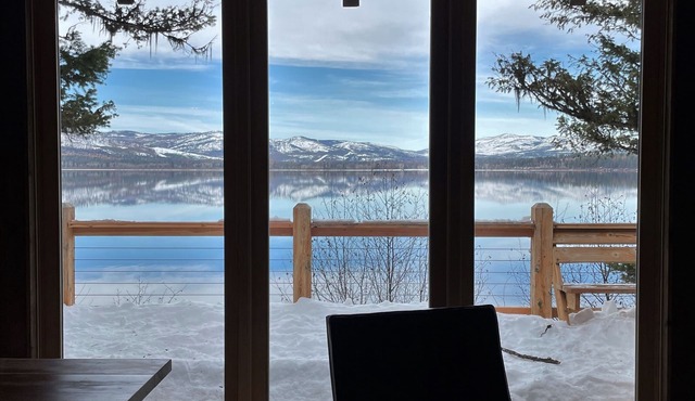 Newly-updated Camp Q on Placid Lake, Sleeps 6, Private Dock