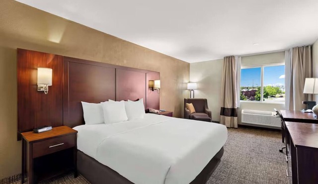 Northern Utah Comfort with Swimming Pool Near Museums & Amusement Parks