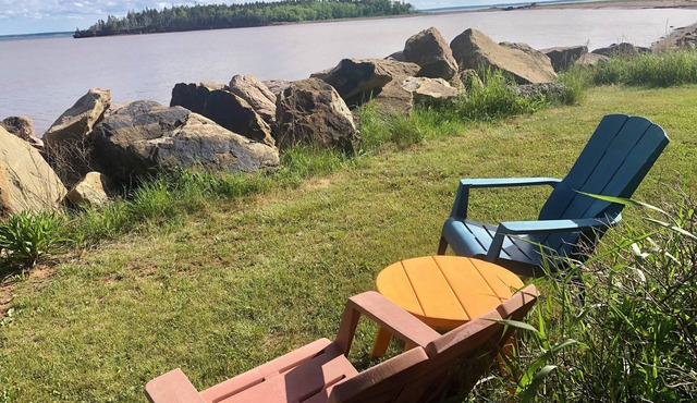 Oceanfront Seacan · Private Beach, Perfect for Two in Upper Cape