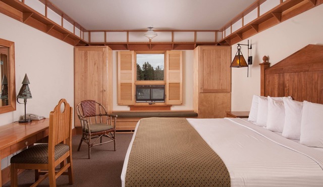 Old Faithful Snow Lodge & Cabins - Inside the Park