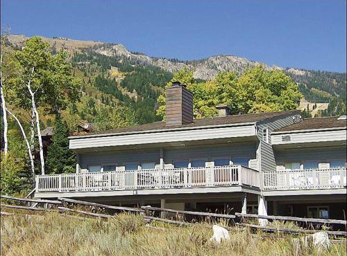 Outdoor Pool, Private Sauna, 50yd to Moose Creek Lift, Flexible Bedding