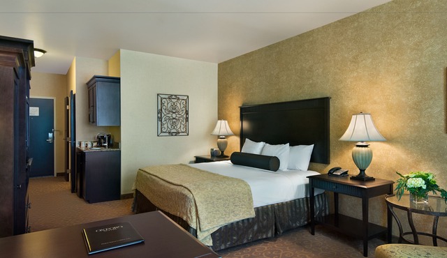 Oxford Suites Boise