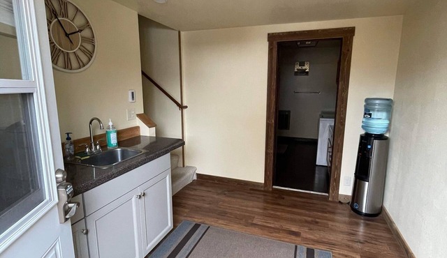 ParkWay Yellowstone Guest House Apartment #5
