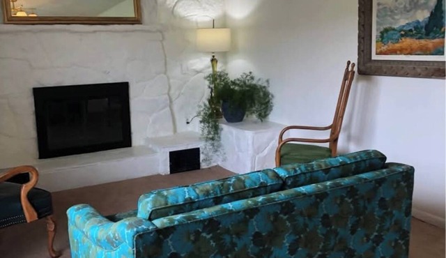 Peaceful townhome with AC in charming Grace