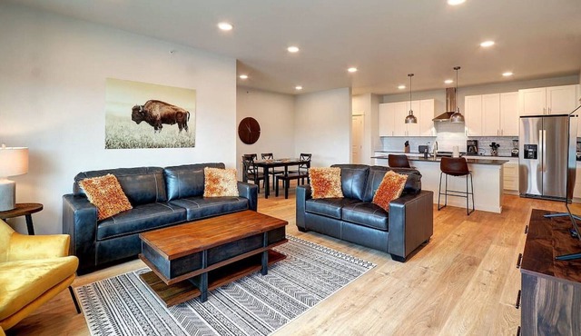 Penthouse Condo Livingston
