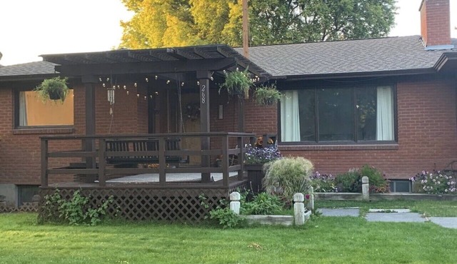 Pet-Friendly 2BR Near BYU-I with Fenced Yard