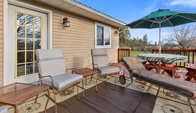 Pet Friendly Home with Fishing Access and Fire Pit
