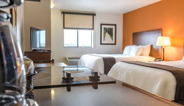 Pet-Friendly Hotel with Kitchenettes Near Tri-Cities Airport and Event Venues in Pasco